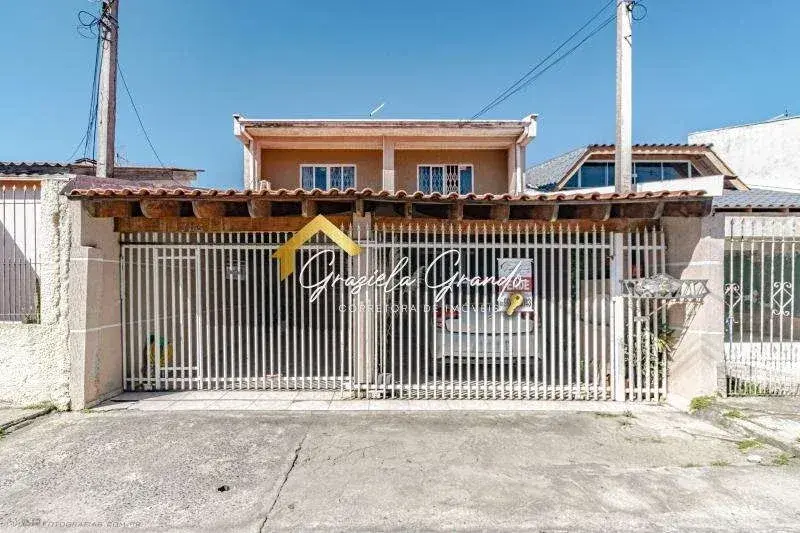 Maravilhoso Sobrado à venda com 4 quartos 1 suíte, 194m² no Uberaba, em Curitiba. - Graziela Grando Imóveis